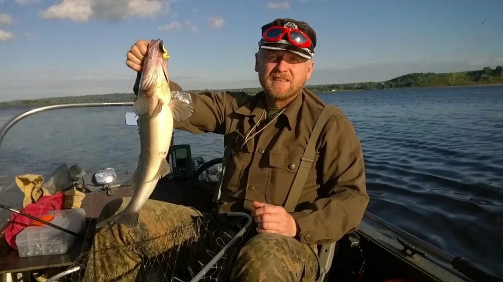Отдых рыбалка нижний новгород. Горьковское водохранилище рыбалка. База у щукаря селигер. Отдых рыбалка нижний новгород. Рыбацкий причал в карелии.