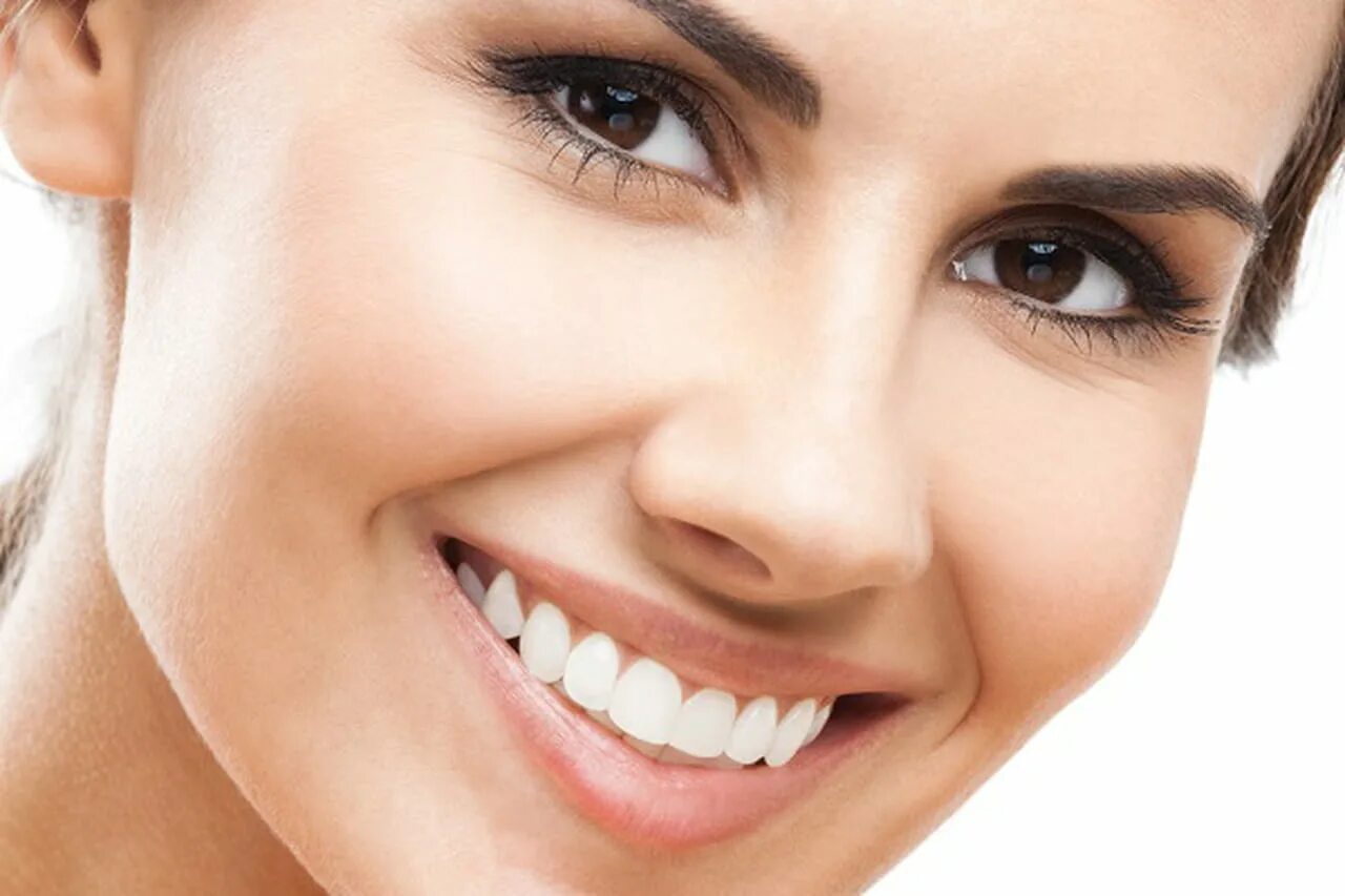 Красивая улыбка. Голливудская улыбка виниры. Красивая улыбка зубы. Красивые ровные зубы. Красивые ровные зубы.