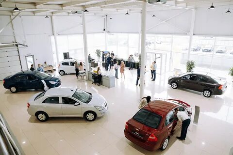 Автосалон на космонавтов