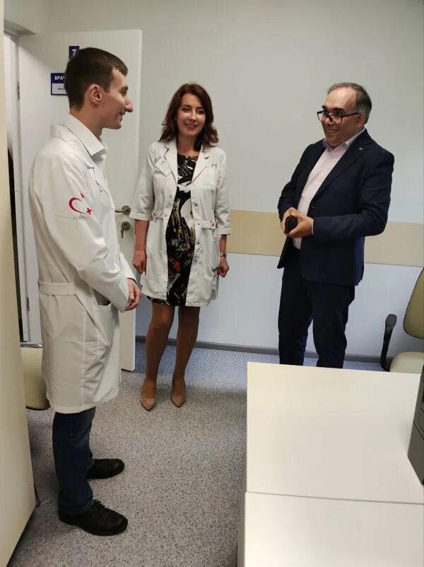 Нeйрошедевры. Психиатр. В ярославле санитары избили в лифте пациентку. Пеннхерст психиатрическая больница. Мариуполь психиатрическая больница.