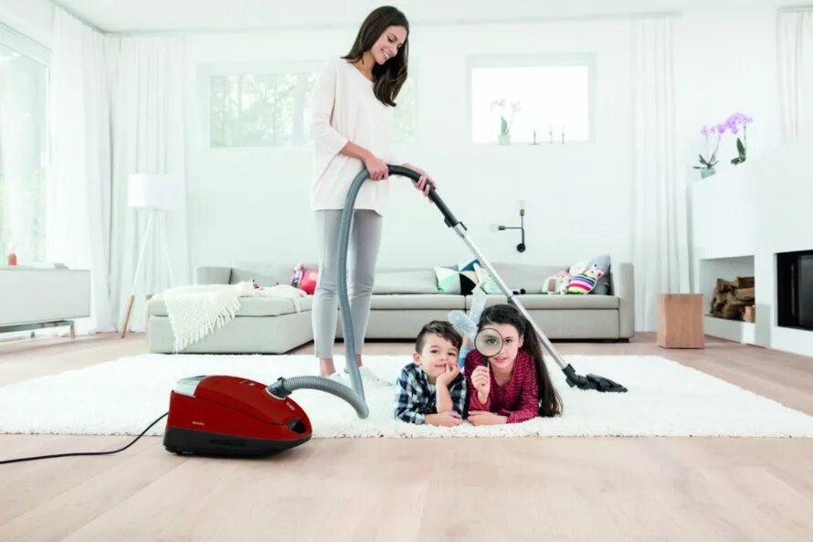 Добавь в мой пылесос. Пылесос miele. реклама пылесоса. пылесос для уборки шерсти. пылесос miele в интерьере.