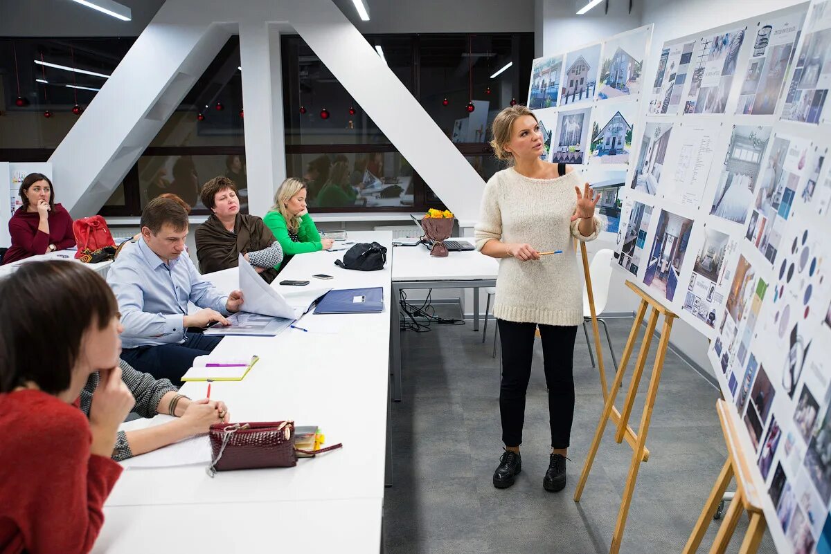 Designer отзывы. Дизайн московских школ. Designer отзывы. Графический дизайнер профессия. Пейджмайкер профессия.