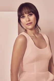 Rashida Jones Photos.