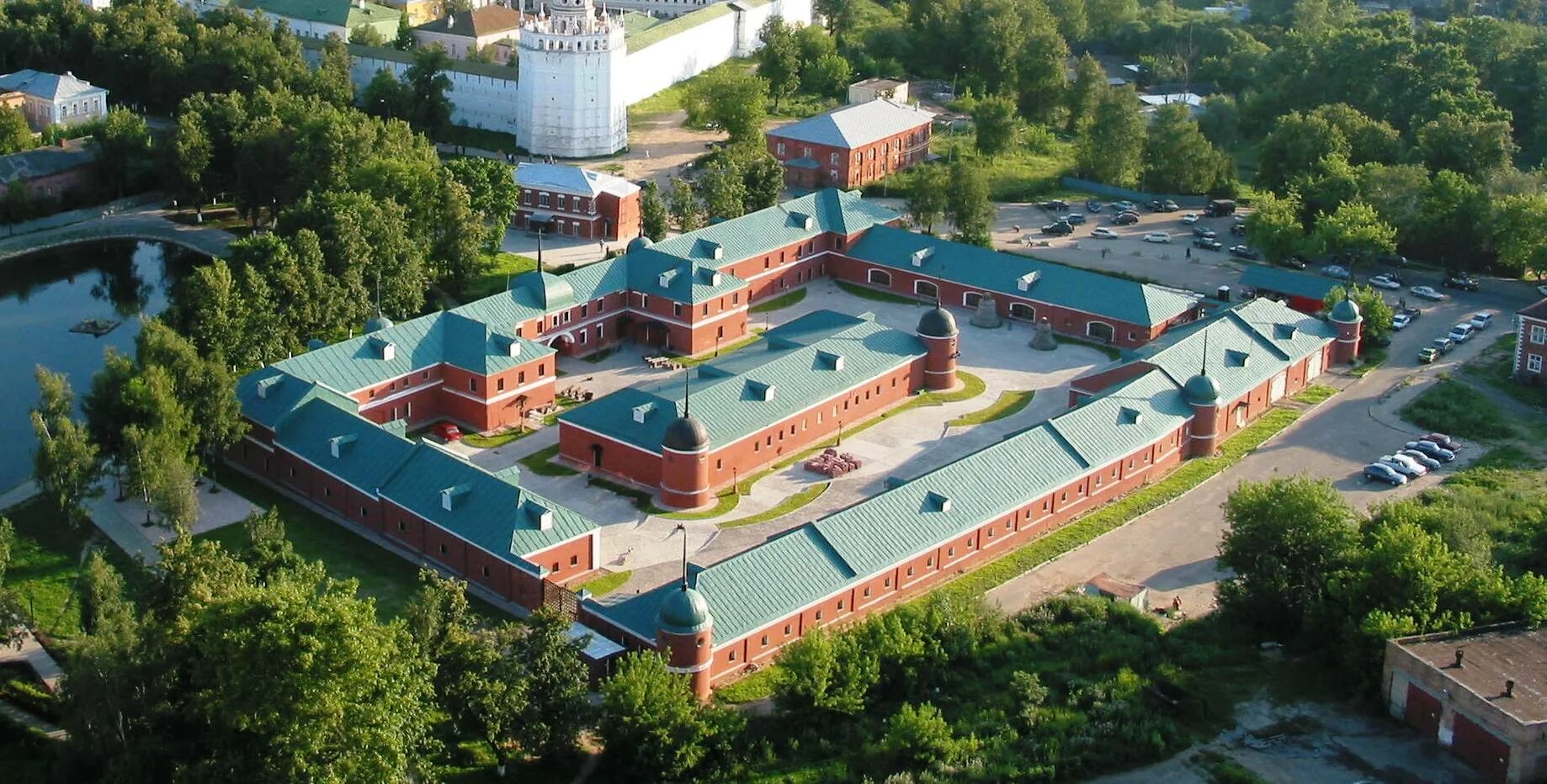 14258 сергиев посад. Храм в гульнево дмитровский район расписание богослужений. 227 сергиево посадского. Храм в гульнево дмитровский район расписание богослужений. Музей заповедник конный двор сергиев посад.