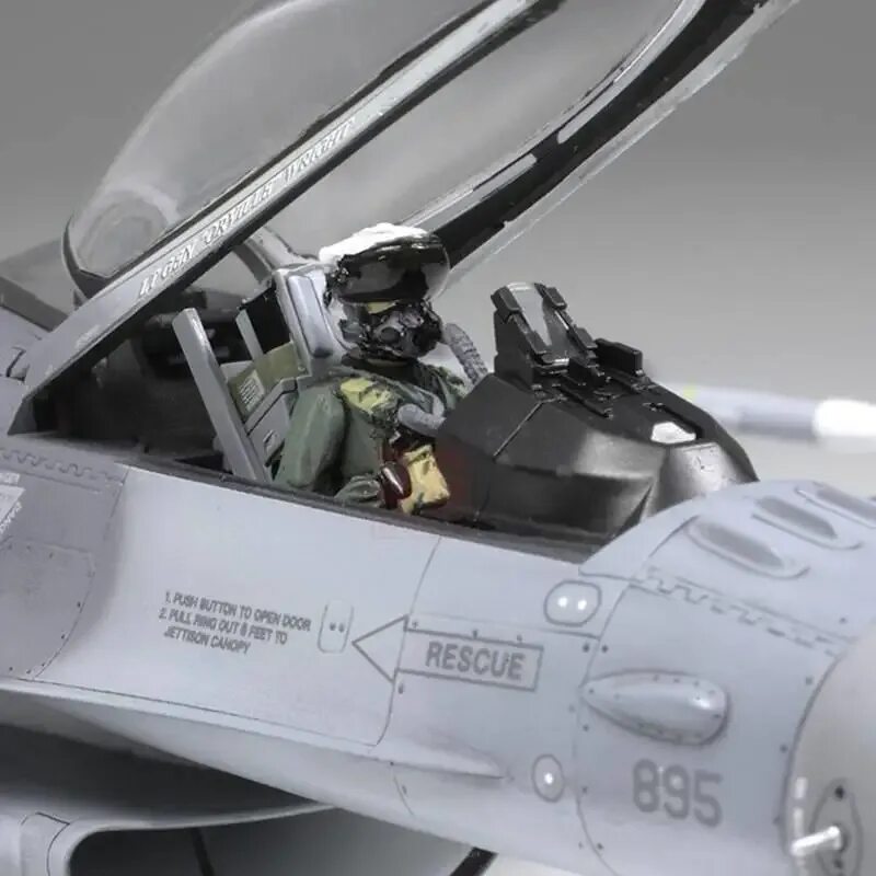 F 1 48. Tamiya 61098 1/48. Tamiya f-16 1/48. Tamiya 1/48 f-16 CJ. Tamiya 61098 f-16cj комплектации.