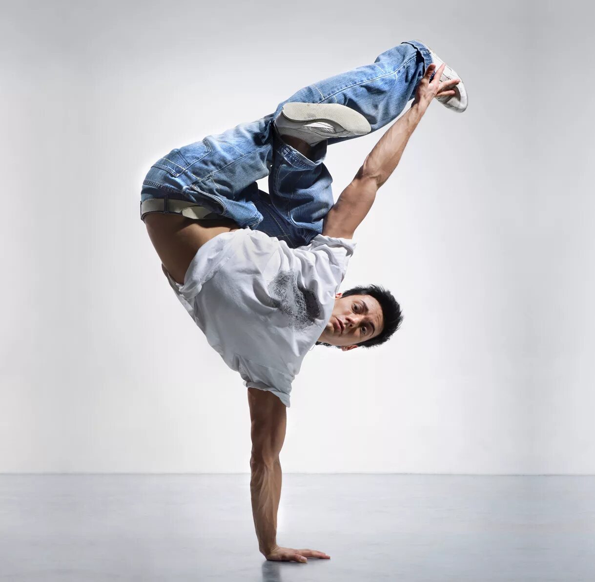 Как научиться делать брейк. Элементы брейка. Евгений окунев брейк данс. Как научиться делать брейк. Хедспин брейк.