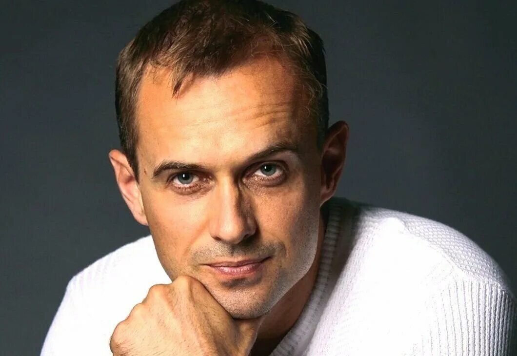 Евгений кулик худой. Артём алексеев 1983. Джек конли актер юность. Турбо биография актера. Алексей комашко фильмография.