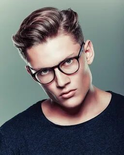 Прическа side part