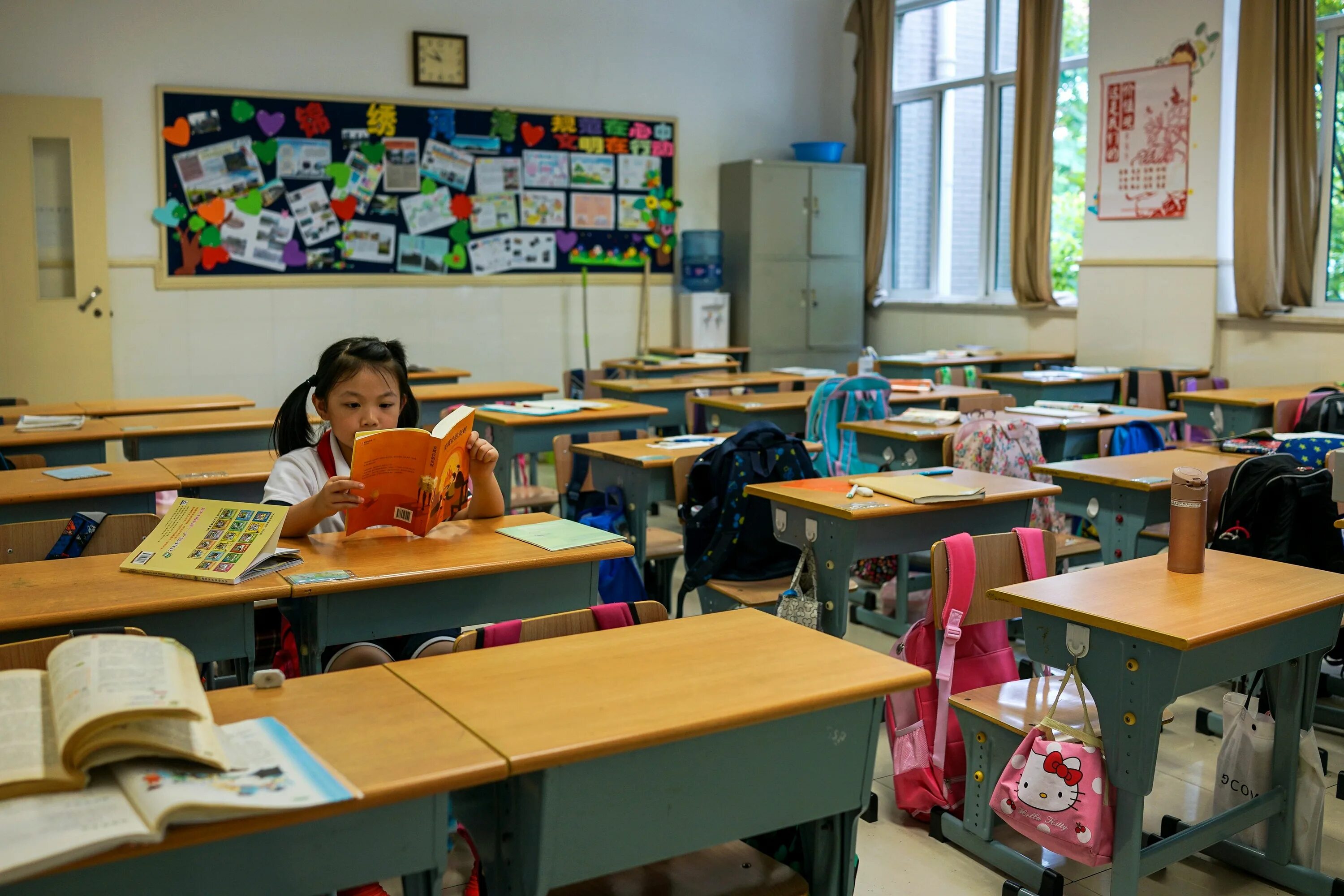 School is big. At school. she was at the school. at school или in school. marks at school.