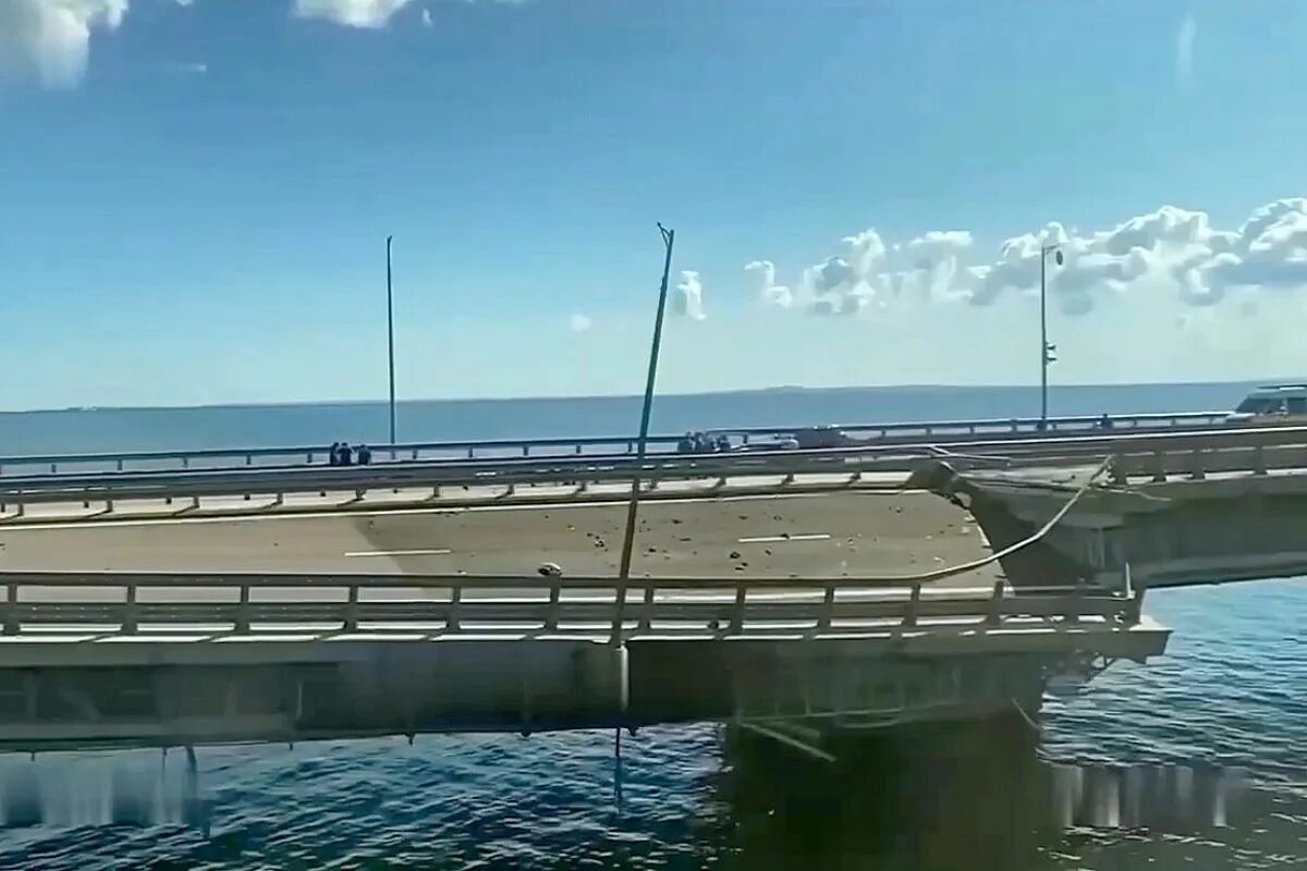 Почему закрыли крымский мост сейчас. Почему закрыли крымский мост сейчас