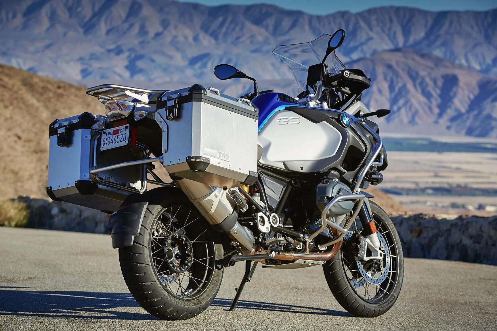 Мотоцикл бмв 1200 gs. Bmw r1200gs. Bmw gs 1200. Bmw 1200gs. Мотоцикл bmw gs 1200 adventure.