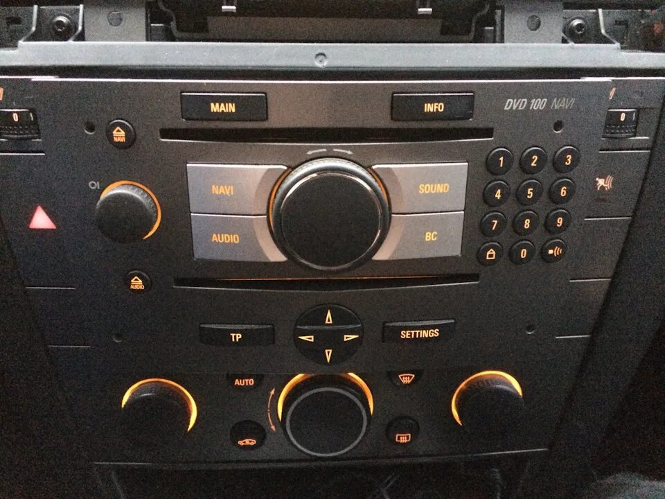 Магнитола опель. Магнитола opel vectra c 2008. dvd 100 navi opel antara. штатная магнитола опель вектра с 2003.