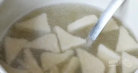 Блюда с кусочками теста