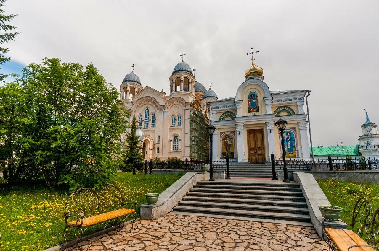 Свято-Николаевский Верхотурский мужской монастырь. Николаевский монастырь Верхотурье. Николаевская Церковь Верхотурье.