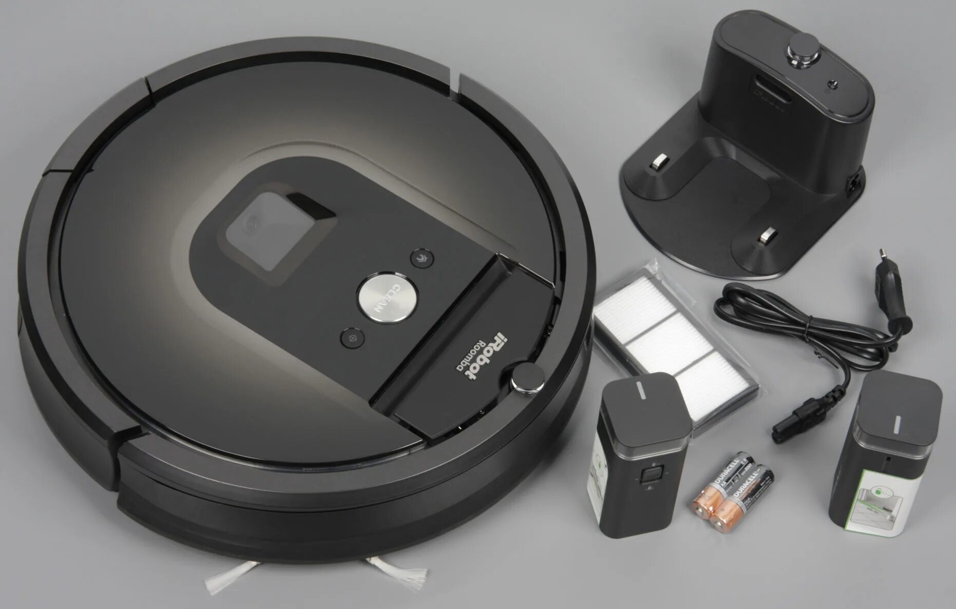 Robot пылесос какой лучший. Irobot roomba 980. irobot roomba 980 комплектация. irobot roomba 980 4. комплектность irobot roomba.