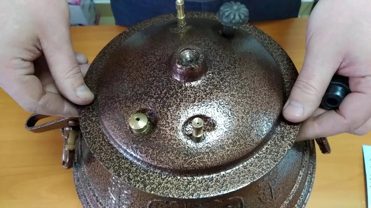 Как открыть крышку афганского казана. Афганский казан аварийный клапан. казан автоклав афганский. клапаны к афганским казанам. афганский казан медный.