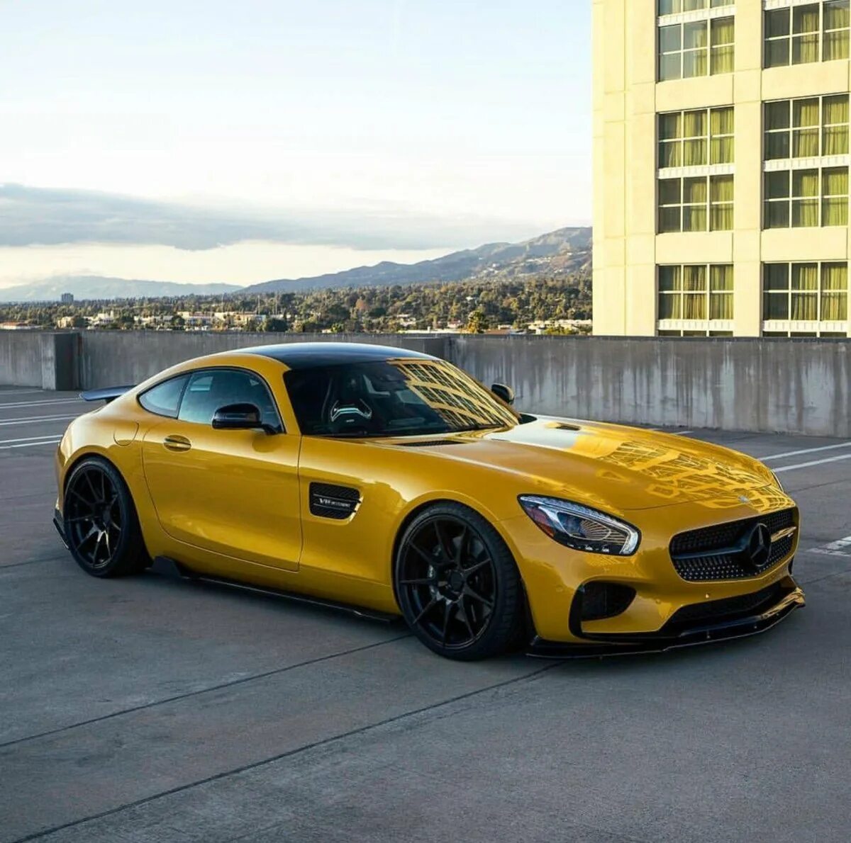 Мерседес Бенц АМГ ГТ. Mercedes AMG GTS. Мерседес АМГ gt s. Mercedes Benz AMG gt s. Мерседес gt s