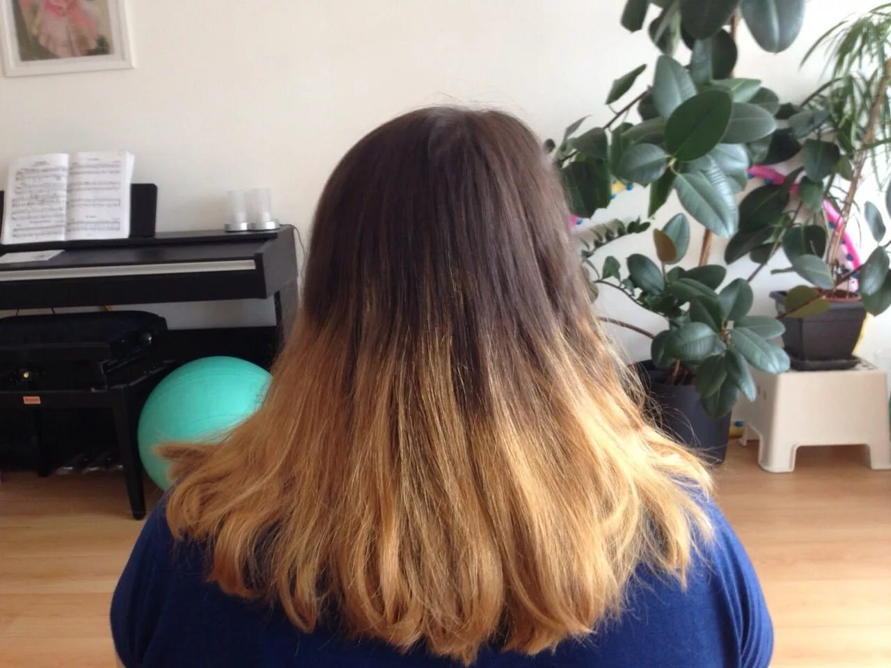 Девушка с длинными волосами на море. Лето солнце волосы. Красивые волосы летом. Девушка с длинными волосами на пляже. Волосы после солнца.