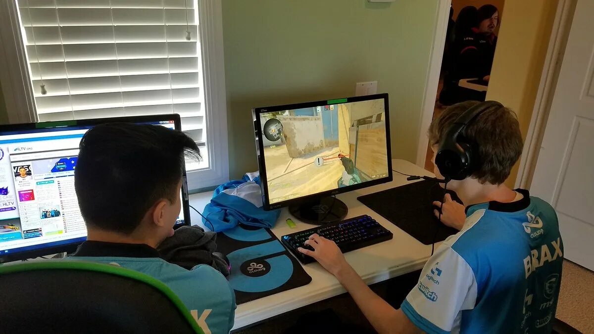 Swag cs go. Braxton swag pierce. brax cloud9. brax swag. stewie2k хват мыши.