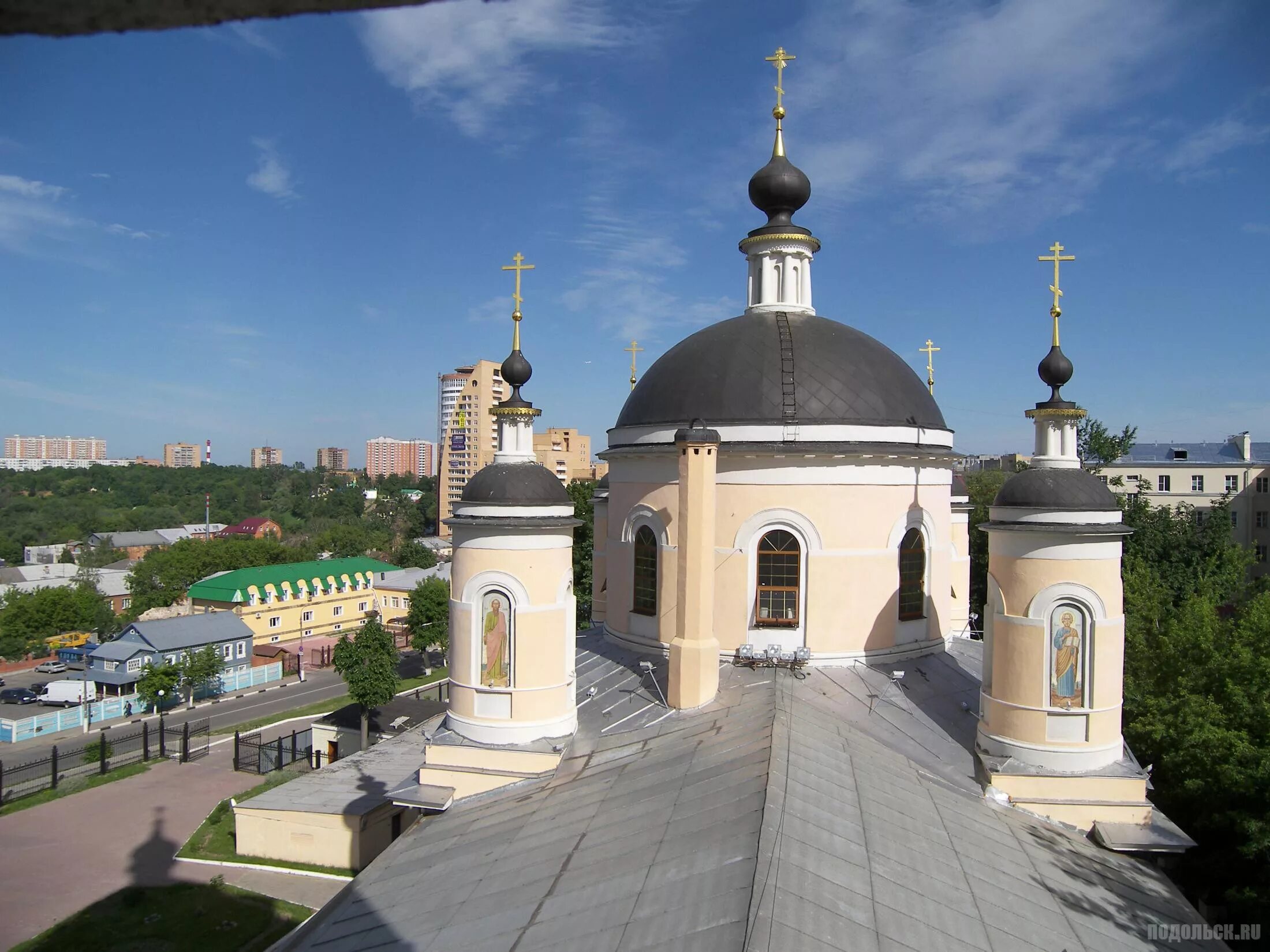 Подольскам храм святой живоначальной троицы. Храм подольска фото. Усадьба дубровицы знаменская детали. Храм подольска фото. Подольск храм знамения пресвятой богородицы.