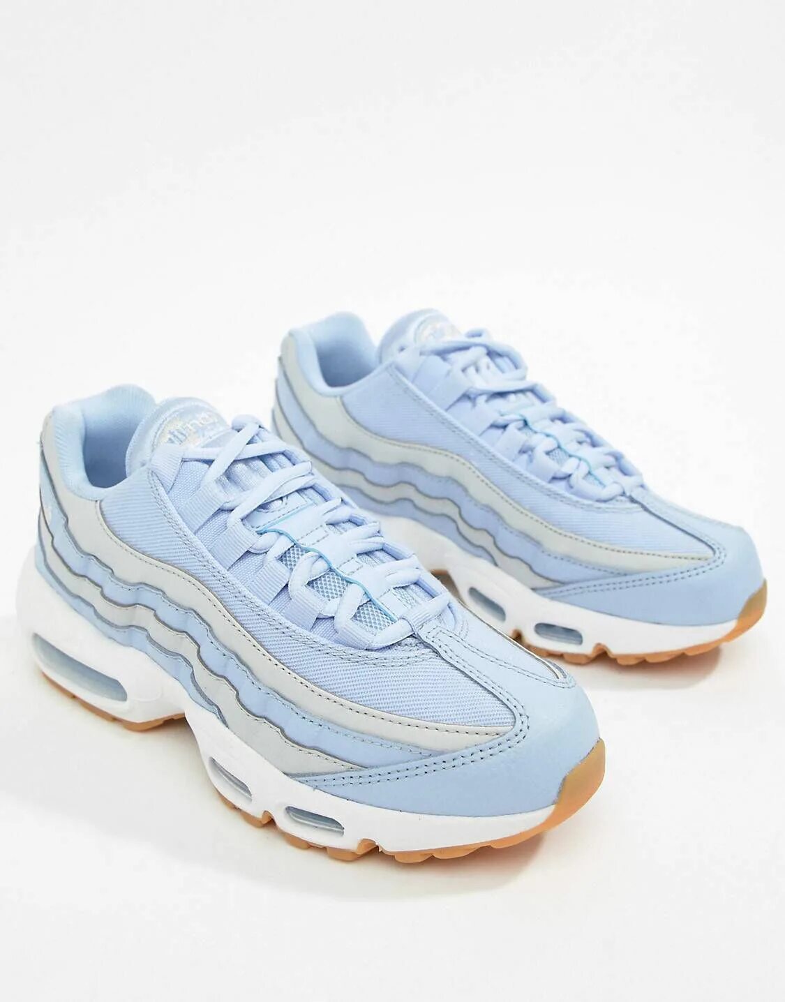 Бело голубые кроссовки. Nike кроссовки air max. Бело голубые кроссовки. Кроссовки nike 2000 голубые. Кроссовки ash белые с красным.