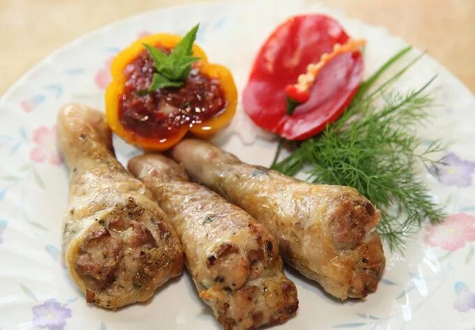 фаршированыекуриныеножки. как приготовить фаршированные куриные ножки. окорочка фаршированные дюкселем. куриная ножка фаршированная. как приготовить фаршированные куриные ножки.