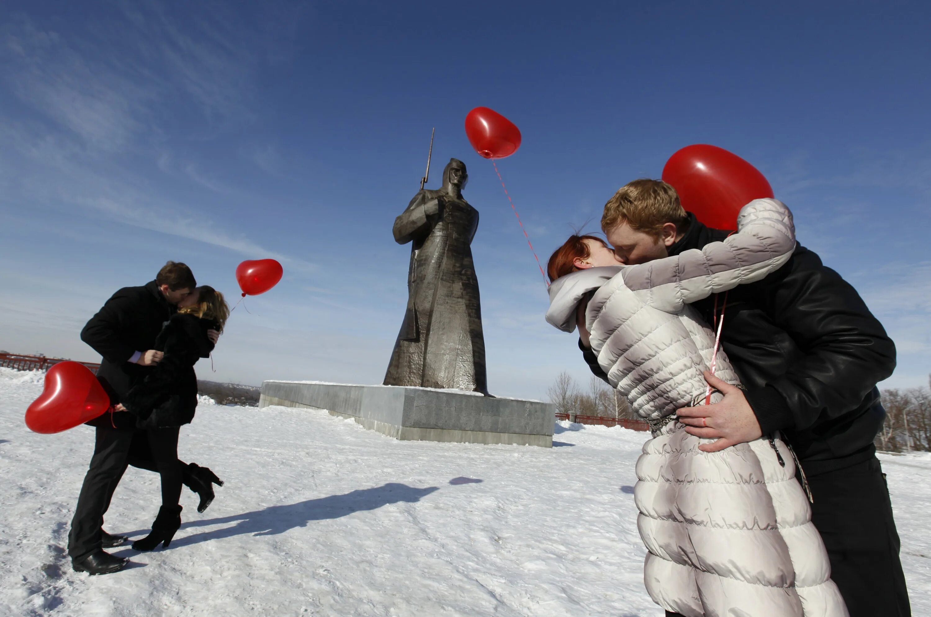 Какие праздники отмечают 14. С днем влюбленных.