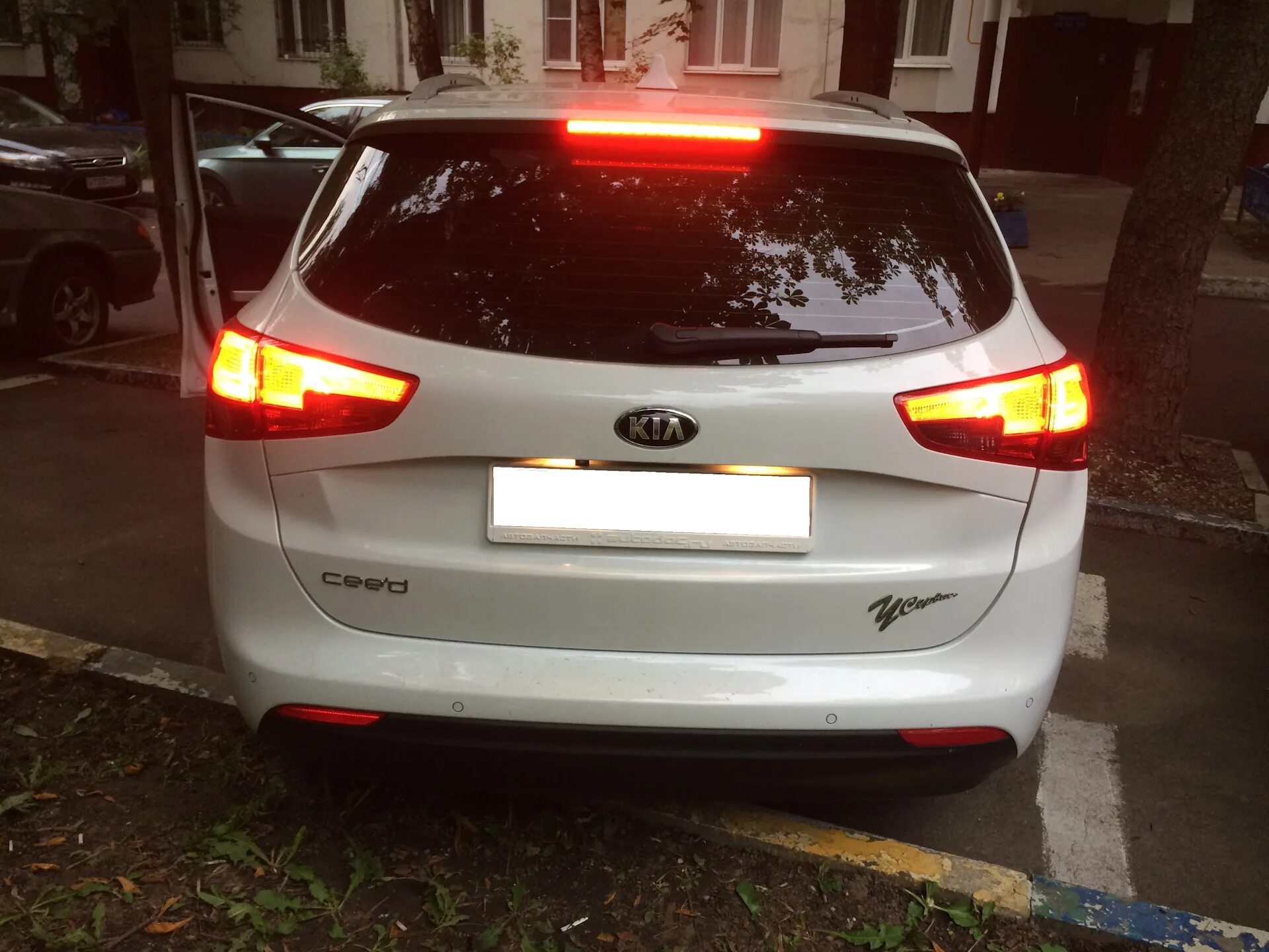 Стоп сигнал на Kia Ceed. Стоп сигнал Киа Рио 4. Стоп сигналы Киа СИД 2. Стоп сигналы Kia Ceed JD SW. Доп стоп киа