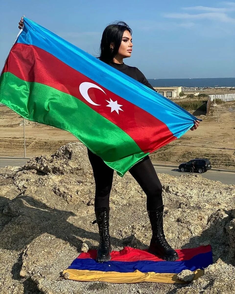 Покажи армянку