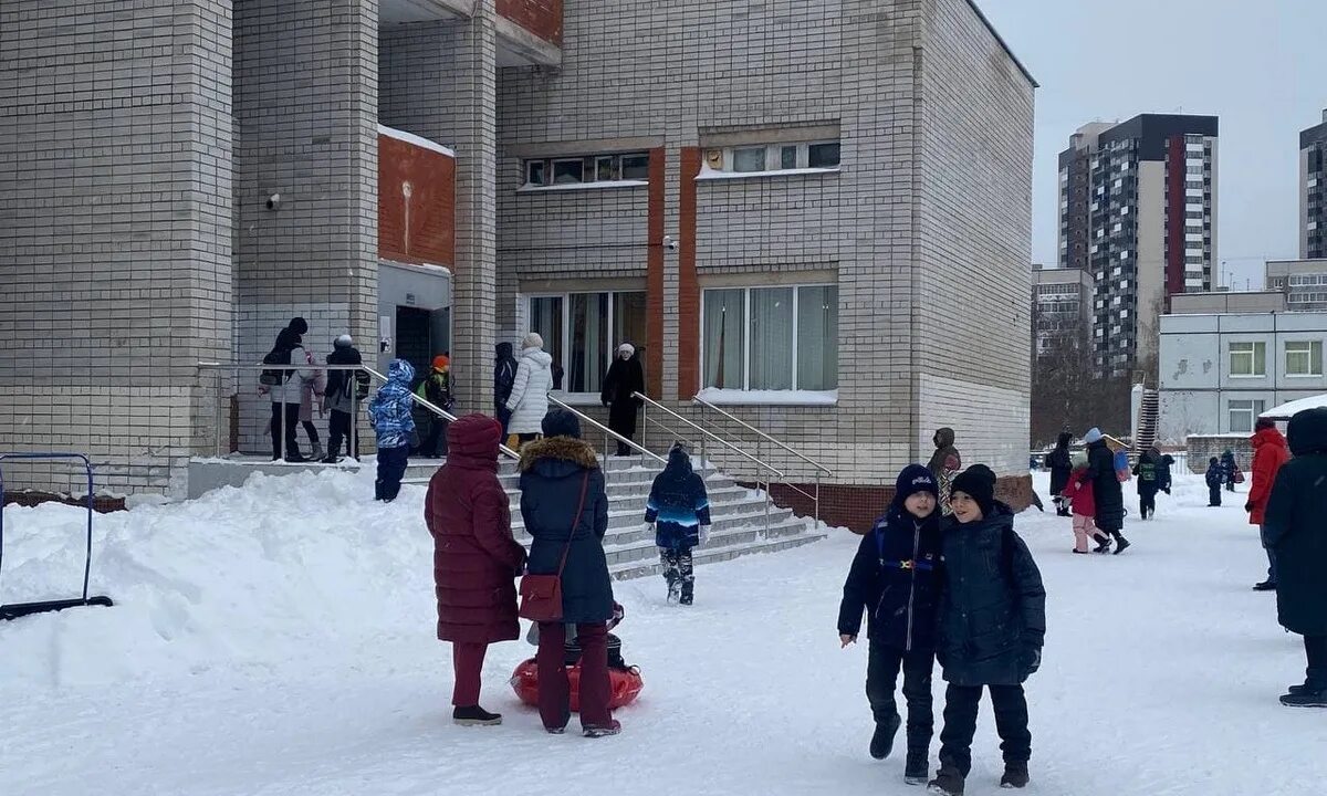 Отменят ли школу 20 февраля. 55 Школа Петрозаводск. Школа №20 Петрозаводск план школы. 40 Школа Петрозаводск. 55 Школа Петрозаводск разделы.