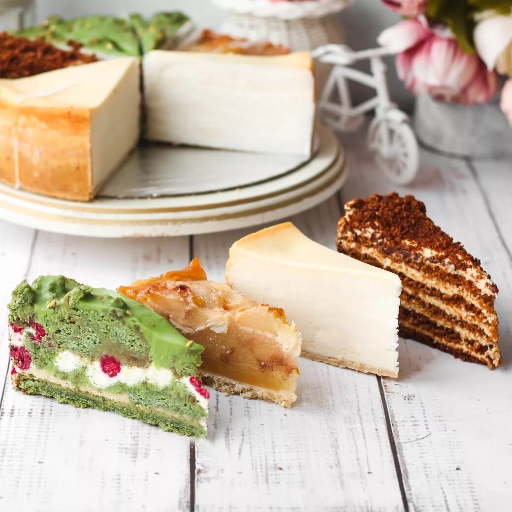 Десерты марки. Десерты марки. Тирамису маскарпоне. Десерты марки. Десерт из мороженого.