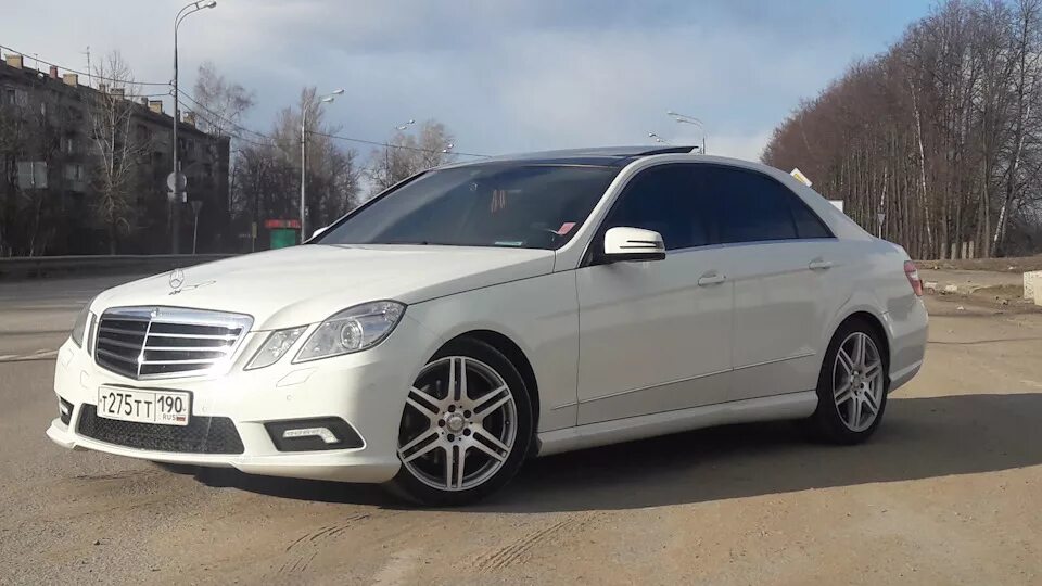 Mercedes E 300 - умный и технологичный бизнес-седан - КолумбАвто в Минске, Белар