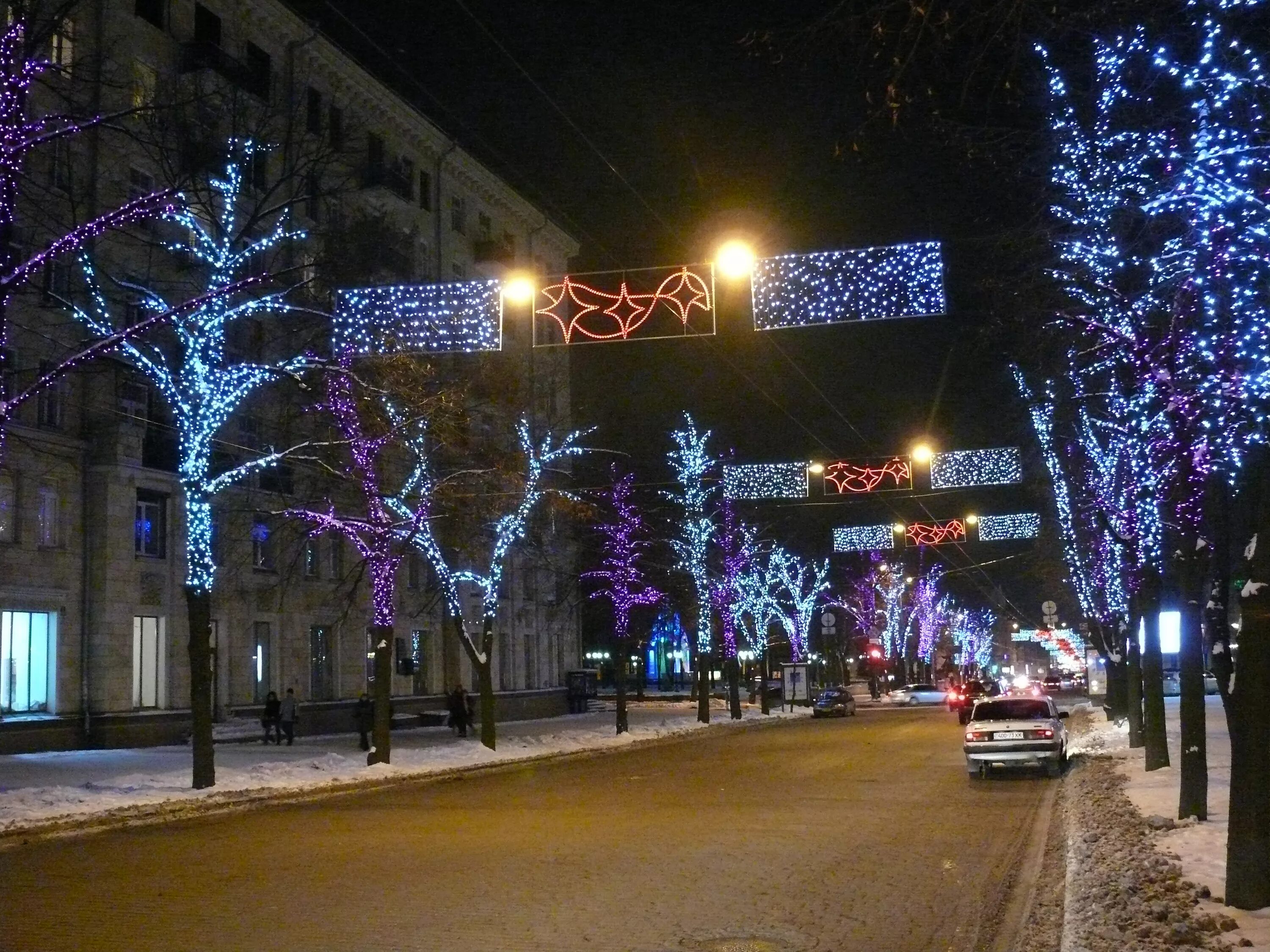 Улицы города харьков. Сумская улица Харьков. Харьков, ул.Сумская в новый год. Харьков улица Сумская 2020. Новогоднее украшение города.