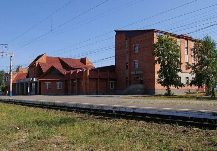 Бам станция новый уоян. Вокзал новый уоян. Новый уоян жд станция. Вокзал новый уоян. Вокзал новый уоян.