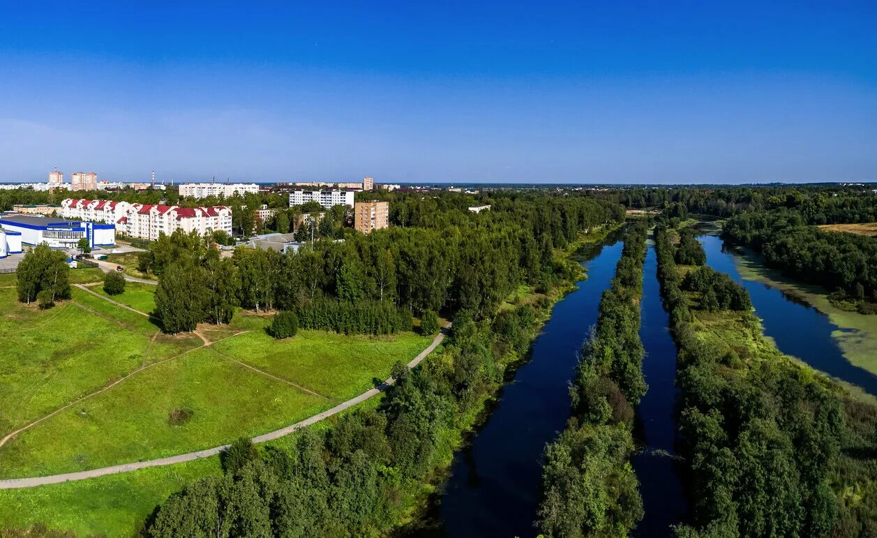 Город на реке сестра. Подмосковный Клин. Клин город Московская область. Город Клин Московская область река. Клин панорама.