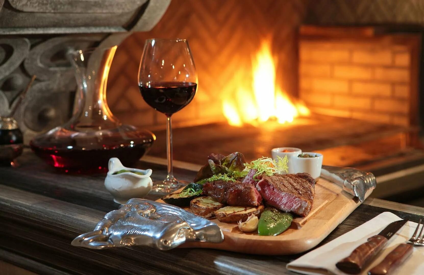 фирменные блюда ресторана.