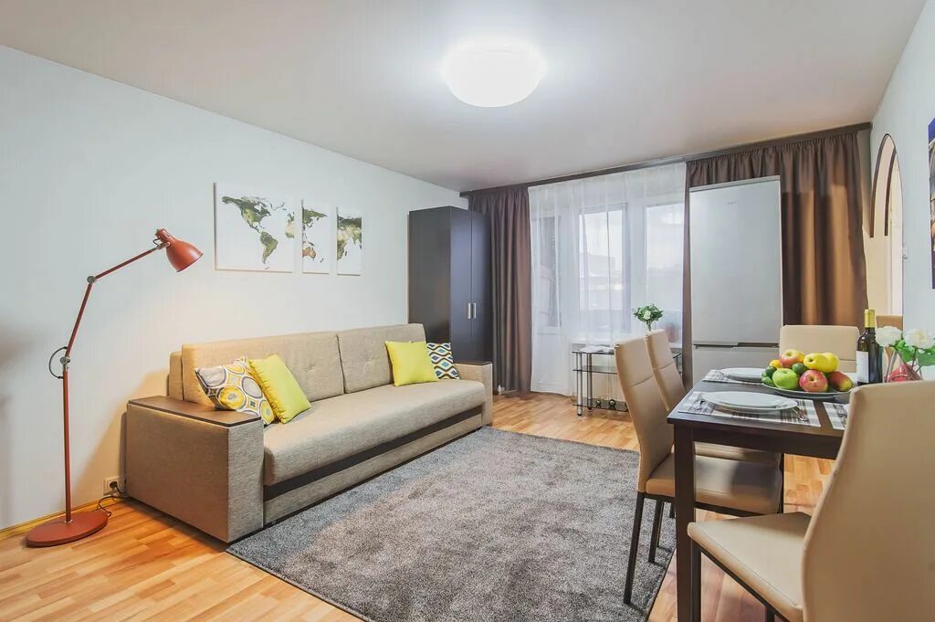 Квартира у метро московская. GM Apartments. Квартира 67 м2 в Лондоне. ЖК возле трешки. Москву квартиру купил комнату 67.