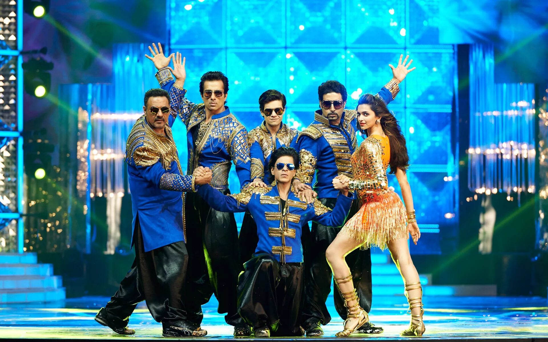 Анушка шарма эту пару создал бог. Ракс ва олмос. Болливуд новый год. Ракс ва олмос. Индийское кино 2023.