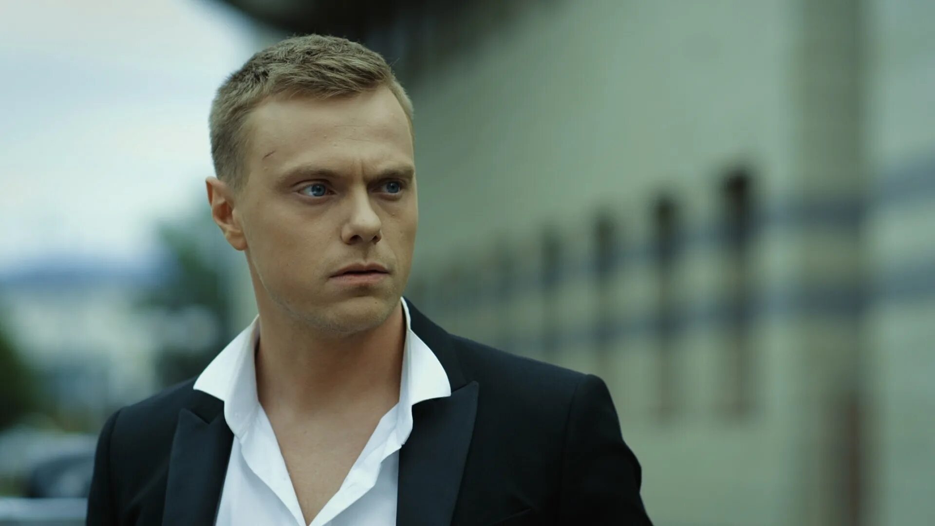 Чужие родные сериал с 2018 г. Фильм свои чужие родные 2021. Чужие родные сериал с 2018 г. Свои чужие родные сериал 1 серия. Чужие родные сериал 3 серия.