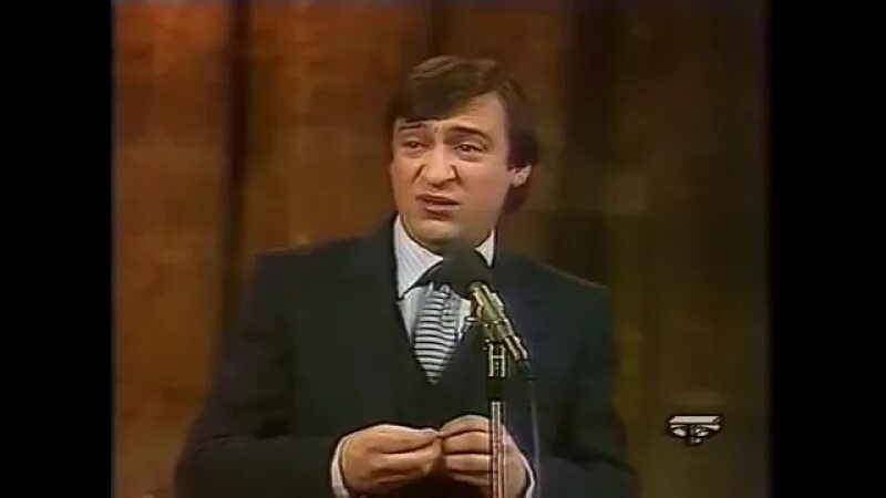 Хазанов предатель. Геннадий хазанов кулинарный техникум. геннадий хазанов студент кулинарного техникума. хазанов монологи кулинарный техникум. смех геннадий хазанов.