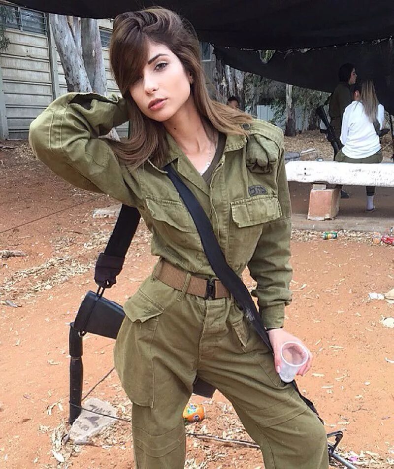 Хочу быть военнослужащей