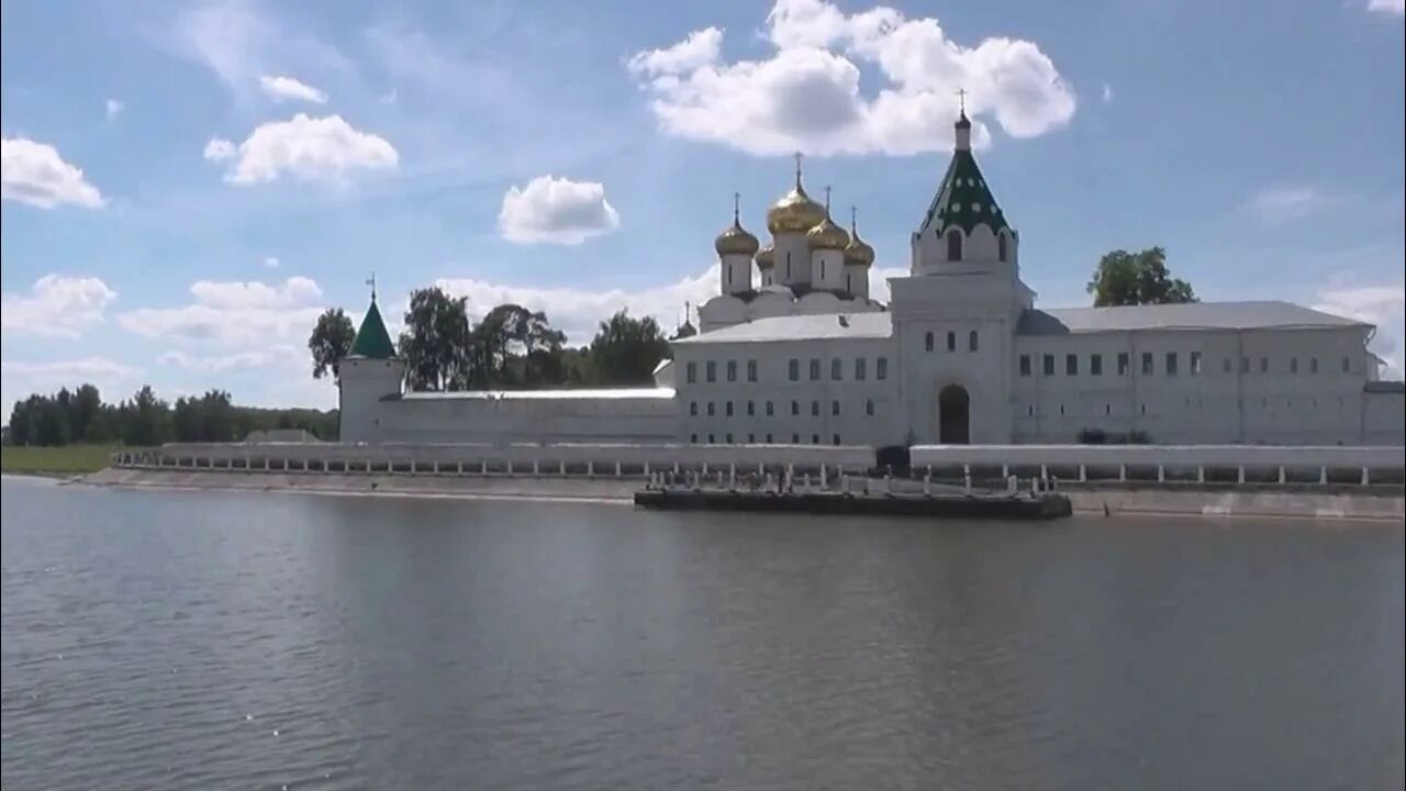 Кострома экскурсии по волге. Городской округ город кострома. Кострома город на волге. Кострома экскурсии по волге. Кострома обзорная экскурсия по городу.