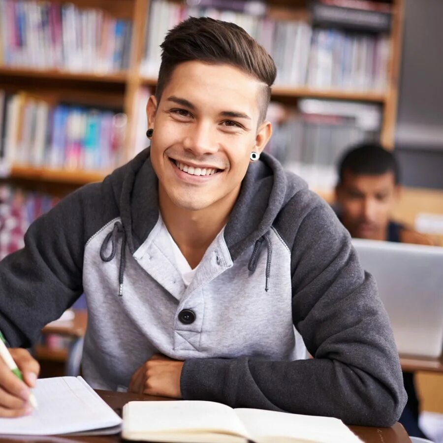 Students studying abroad. Учеба за рубежом. Иностранные студенты. Английский для студентов и взрослых. Students studying abroad.