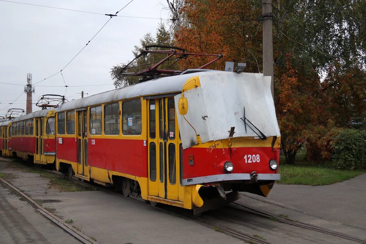 Tatra t3su. Tatra t97. трамвайное депо барнаул. 2 трамвайное депо барнаул. трамваи в депо барнаул.