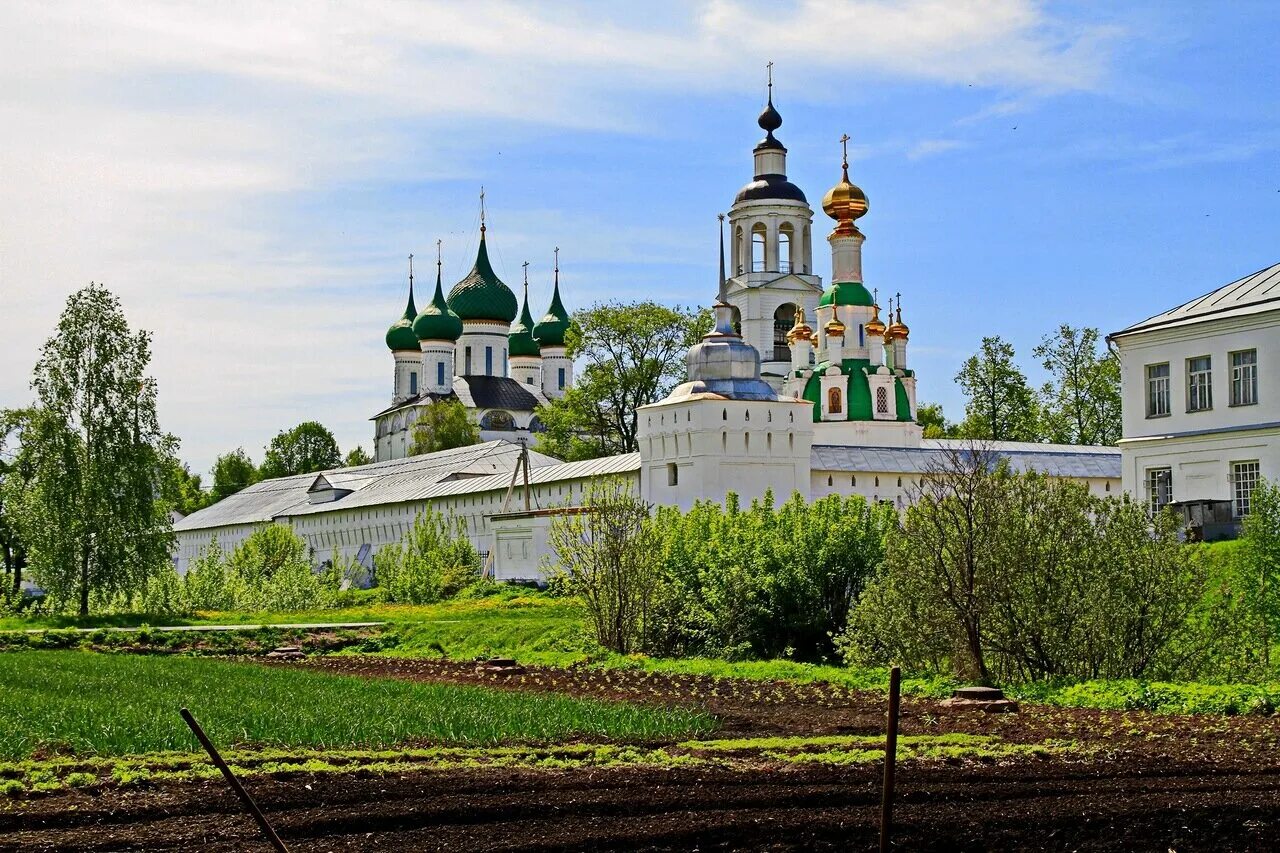 Свято толгский женский монастырь ярославль. Толгский женский монастырь Ярославль. Свято-Введенский Толгский монастырь. Ансамбль Толгского монастыря Ярославль. Толга монастырь Ярославль.