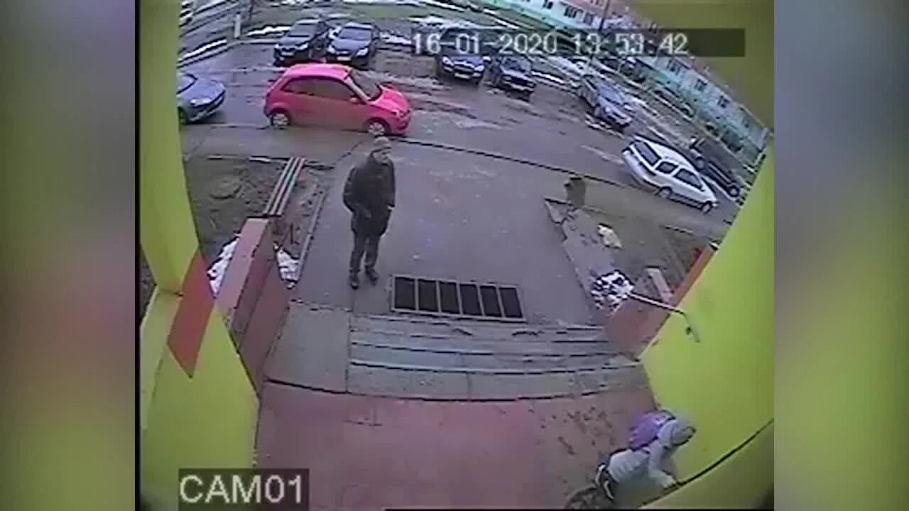 Обманули девушек и продали девушек