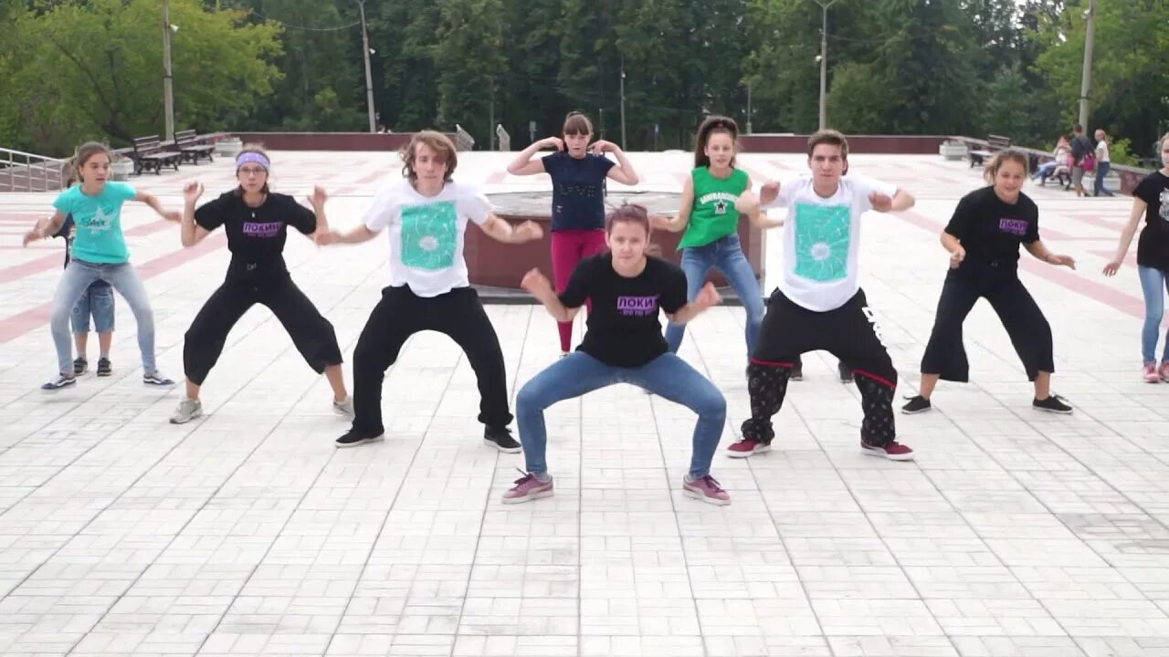 Танец фанки видео. Кевин майер джаз-фанк. Студия routin. Тянки танцуют под фонк. Джонс фанк танец.