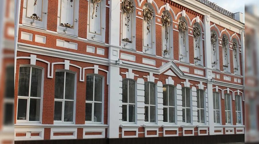 Молодежный театр проект. Молодежный муниципальный театр краснодар. краснодарского молодежного театра внутри. бимгор фасады краснодар. молодежный театра краснодар история здания.