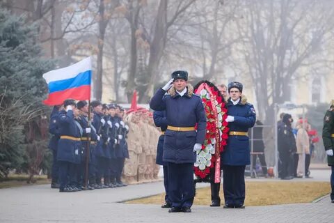 Возложение венков 23 февраля