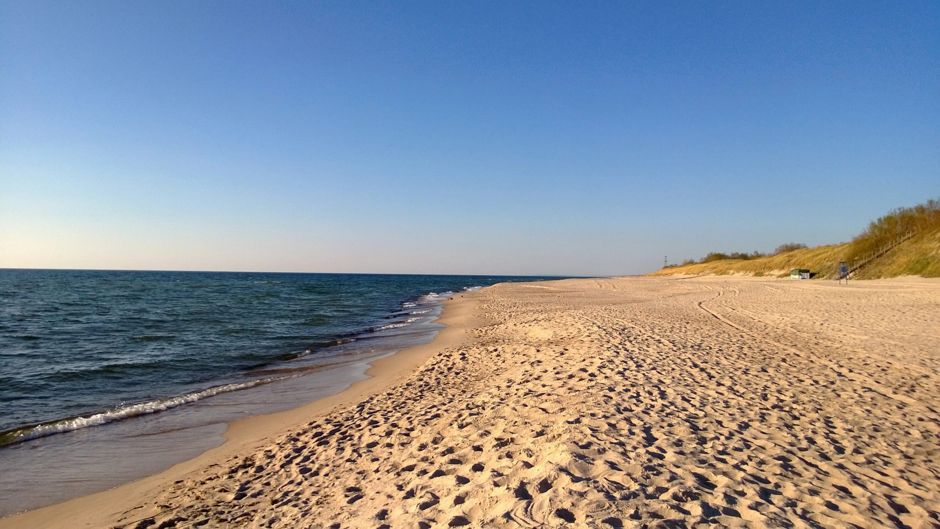 Литва есть море. Балтийское море куршская коса пляж. куршская коса калининград пляж. балтика куршская коса. куршская коса литва пляж.